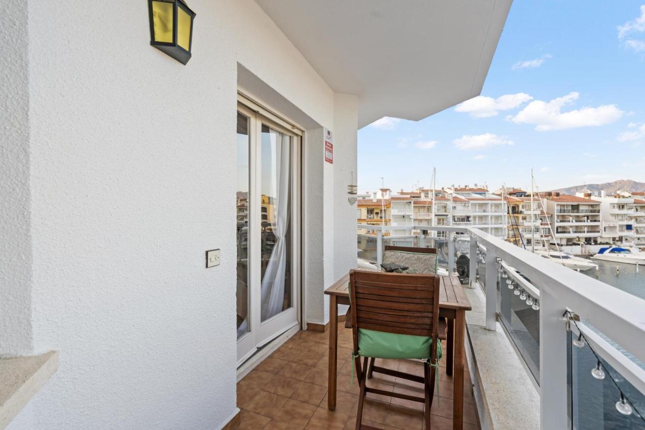Welcs Apartamento 055 Emp Con Terraza Y Vistas Al Canal Empuriabrava Buitenkant foto