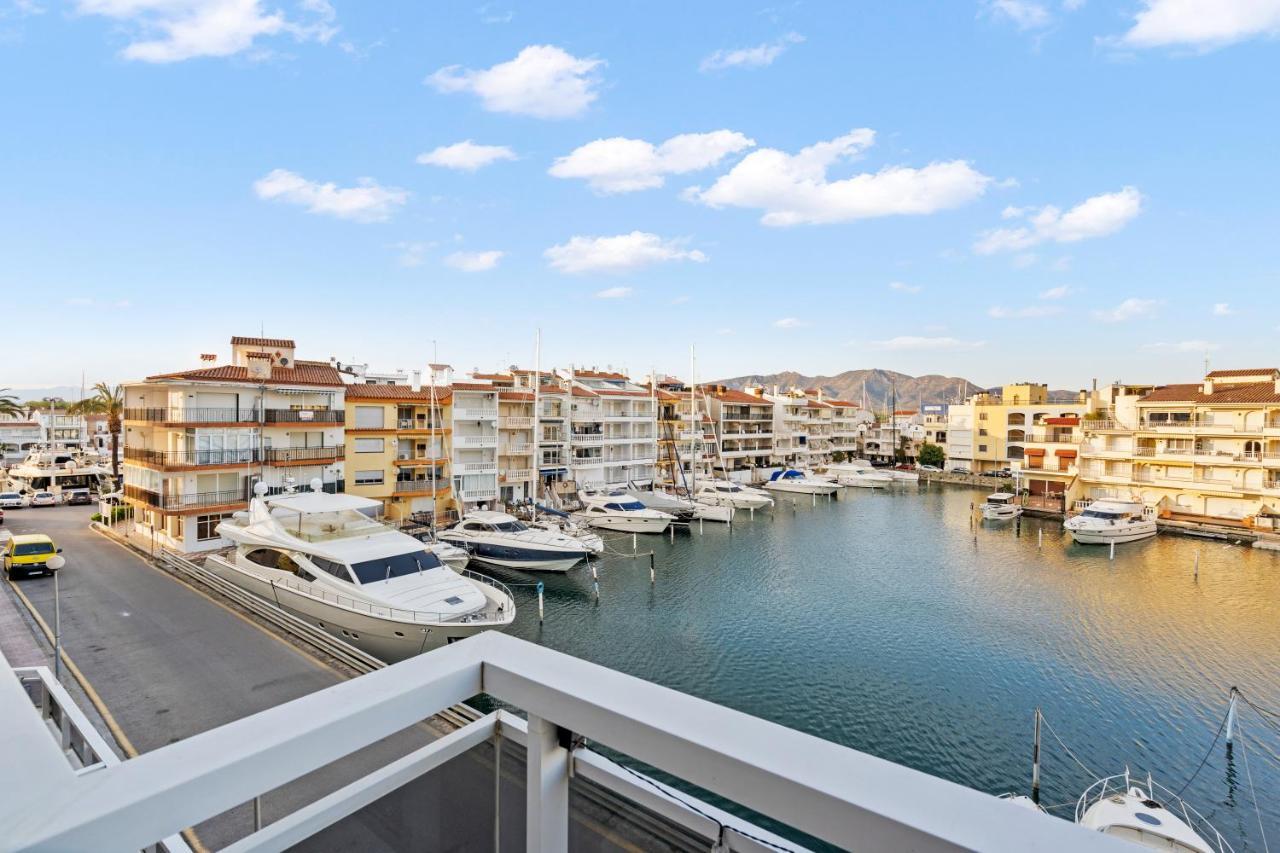 Welcs Apartamento 055 Emp Con Terraza Y Vistas Al Canal Empuriabrava Buitenkant foto